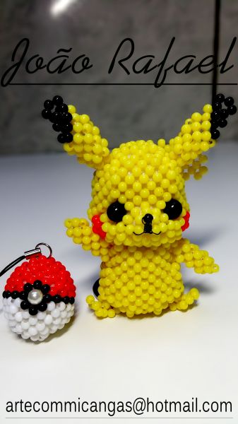 Pikachu com Pokébola